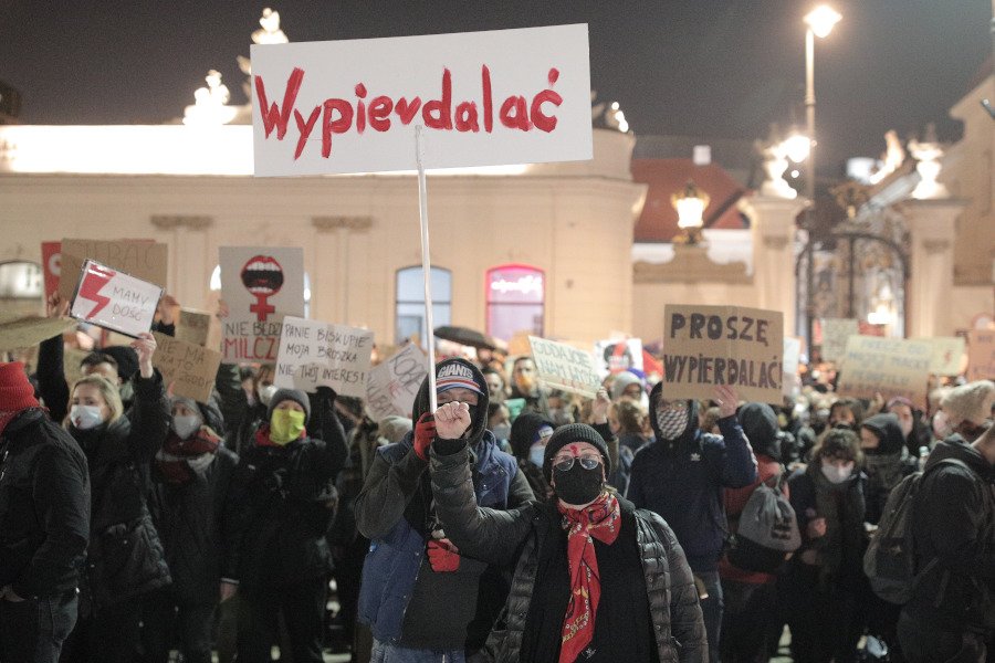 Słowo "wypier....ć" to główne hasło obecnego protestu kobiet