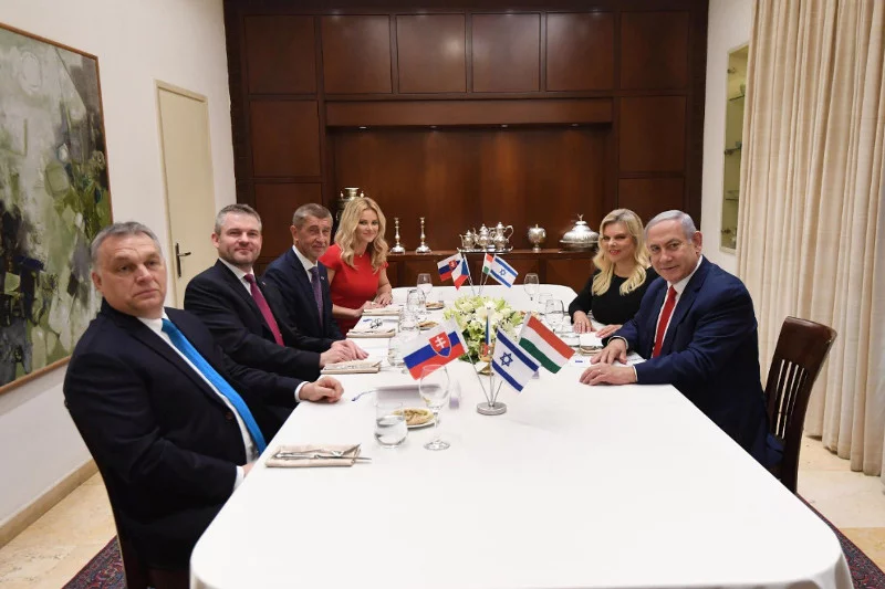 Szczyt V3 obraduje w najlepsze w Izraelu. Do V4 brakuje tylko przedstawicieli Polski.