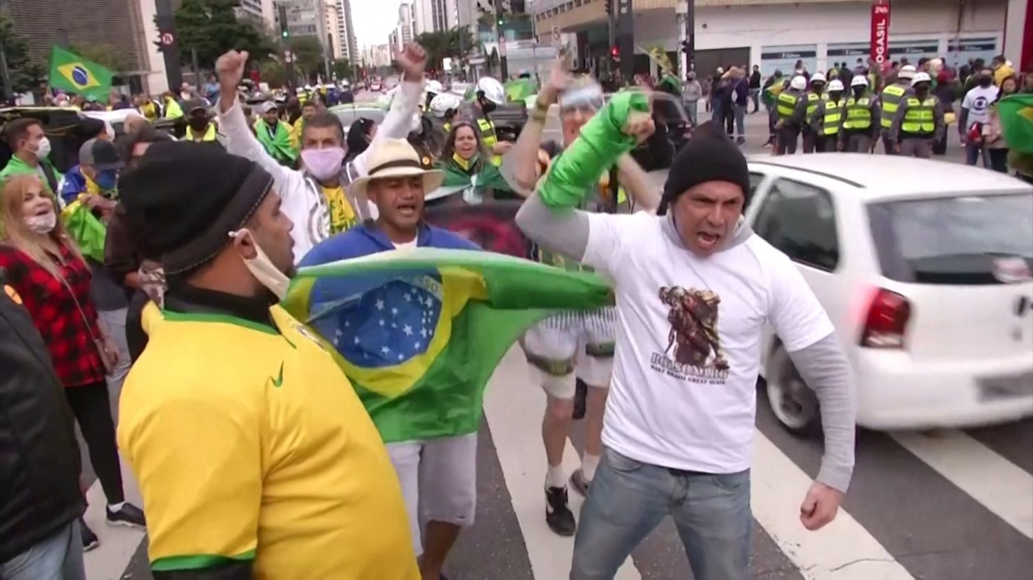 Zwolennicy prezydenta Brazylii Jaira Bolsonaro wyszli na ulicę, aby sprzeciwić się ogólnokrajowej kwarantannie