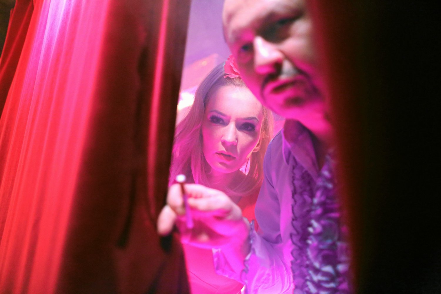 Spektakl “Pożar w burdelu: Don Juan w Warszawie” w reż. Michala Walczaka w Klubie Komediowym Chlodna w Warszawie.