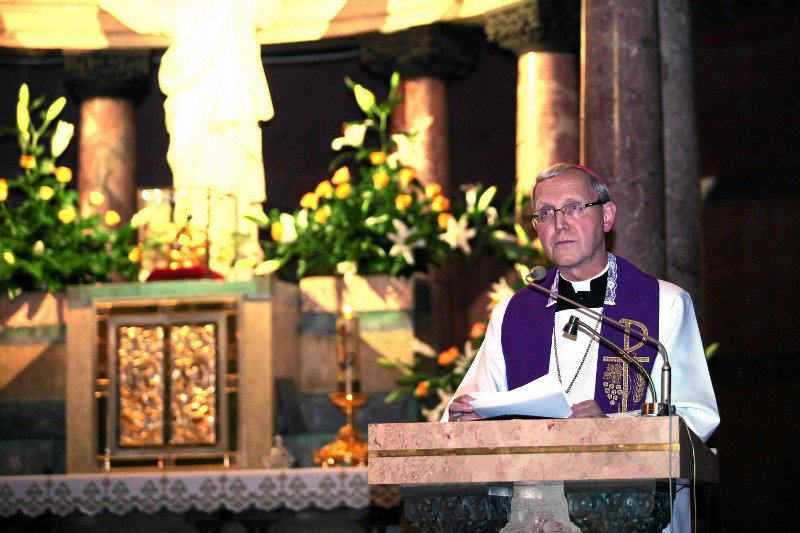 Bp Piotr Libera od lat uchodzi za takiego, który na poważnie zwalcza pedofilów w sutannach.