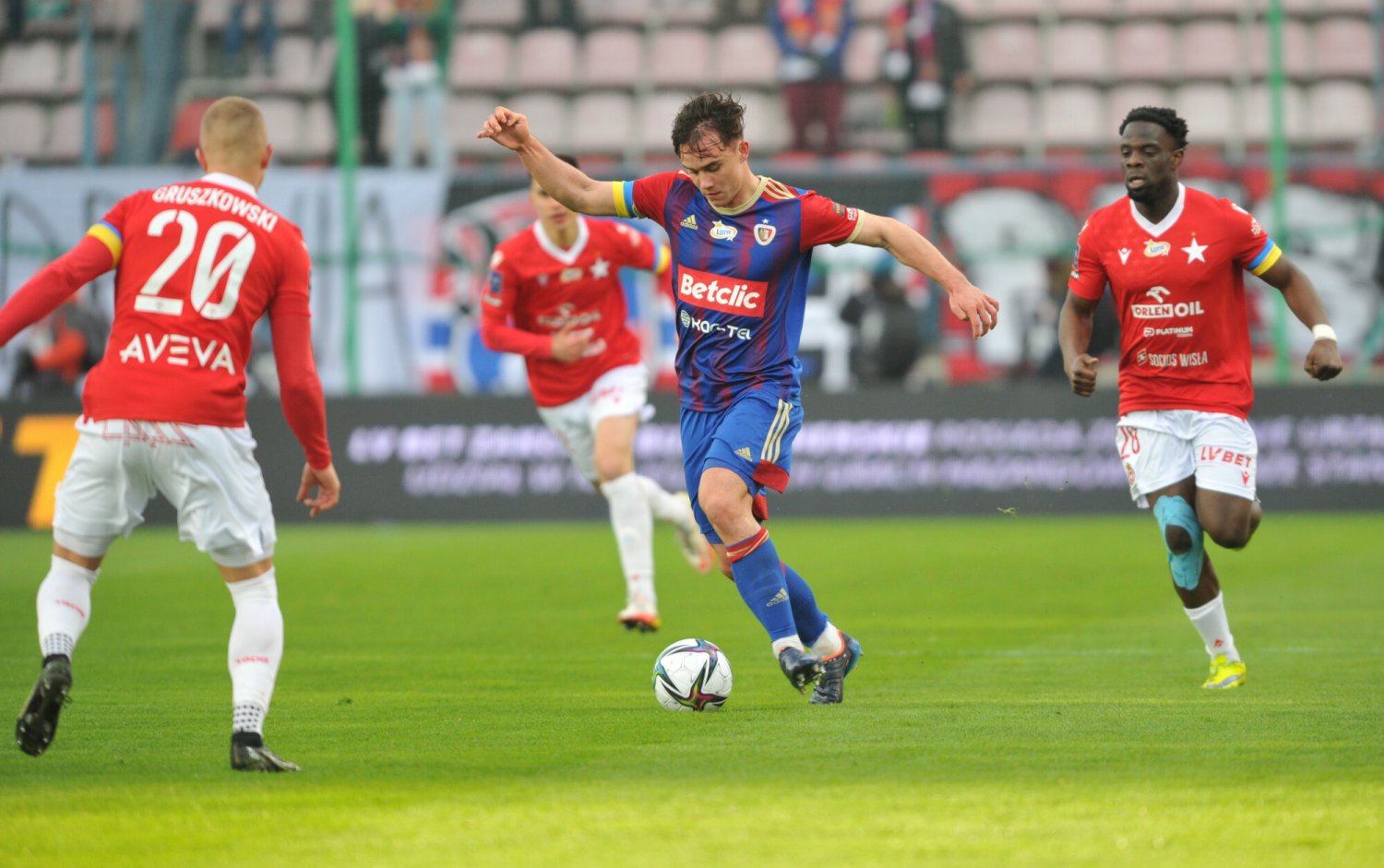 Wisła Kraków tylko zremisowała z Piastem Gliwice, a potrzebuje zwycięstw do utrzymania w elicie