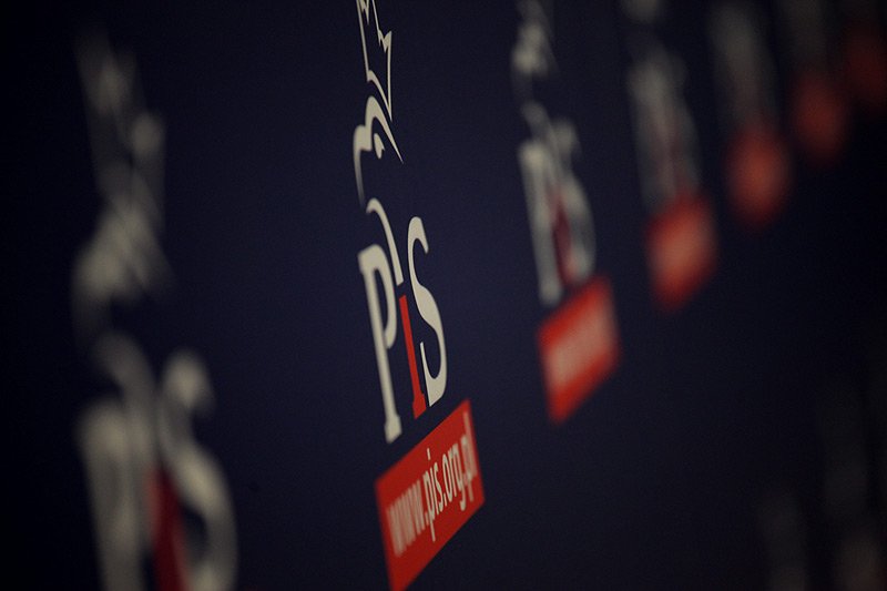 W TVN Marek Gibas opowiadał o tym, jak próbował połączyć grę w filmach pornograficznych z działalnością w Prawie i Sprawiedliwości.