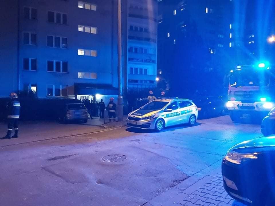 Kraków. Ewakuacja budynku, w którym odkryto pociski artyleryjskie.