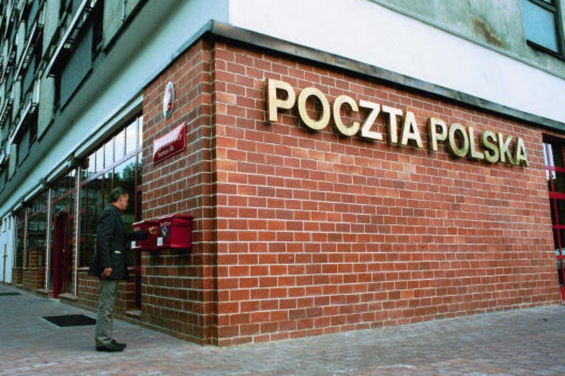 Mogą zgubić twój list i nic im nie zrobisz. Prawo do odszkodowań za niedostarczone przesyłki po cichu znika z ustawy