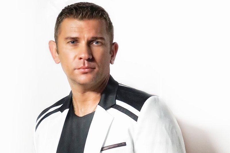 Marcin Siegieńczuk zaśpiewał piosenkę dla kandydata na prezydenta Białegostoku.