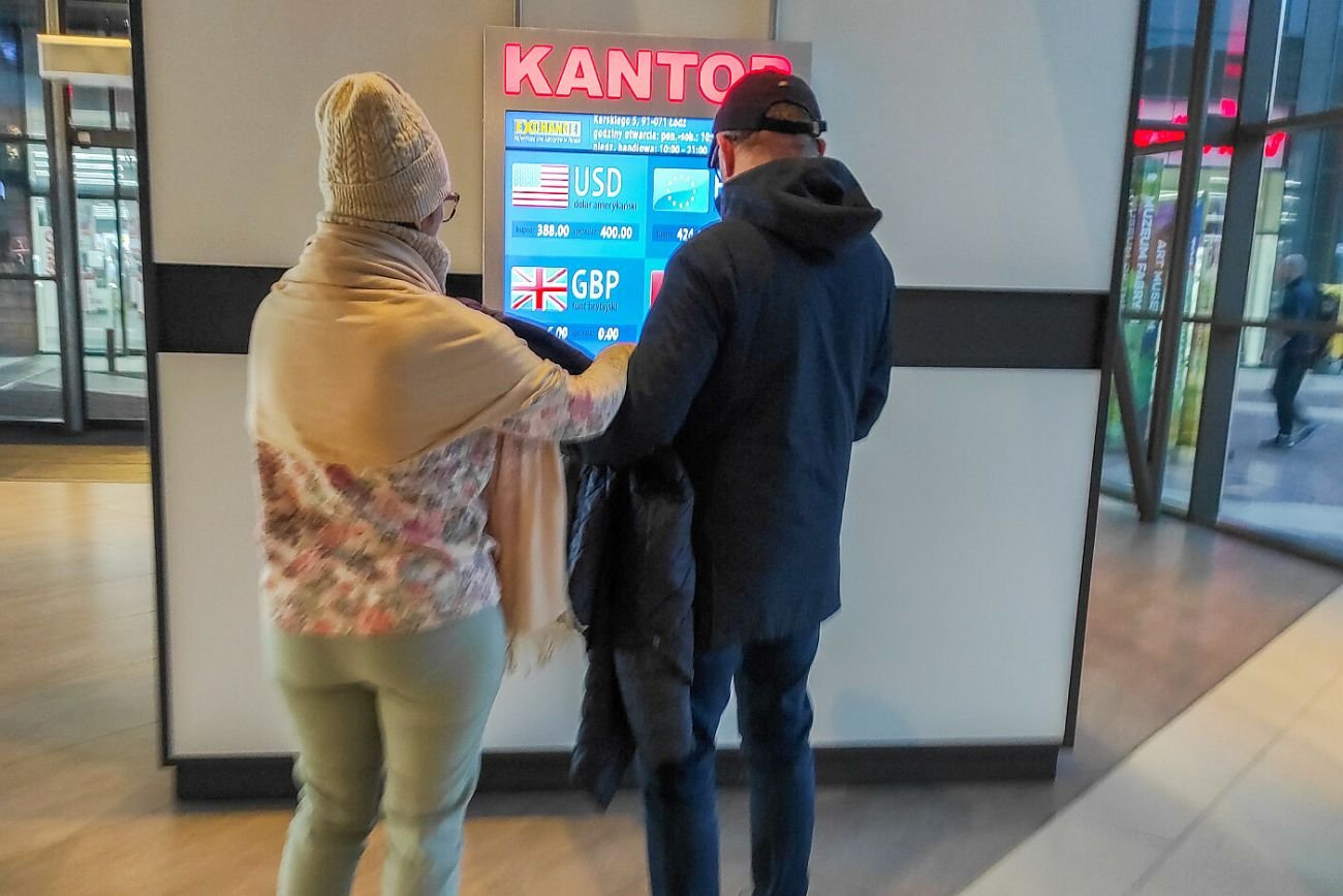 Kursy walut na dziś. Oto, ile kosztuje dolar, euro, frank i funt.