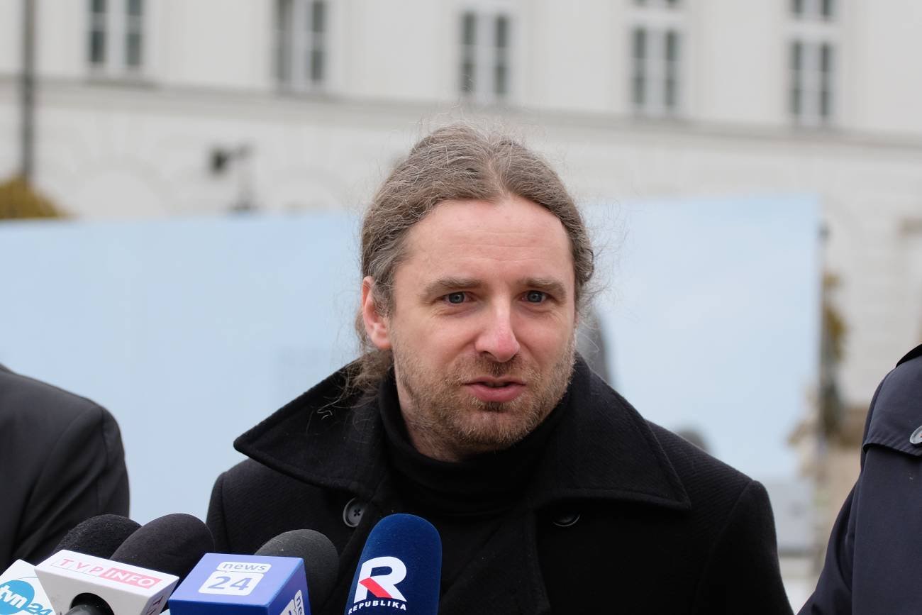 Poseł Konfederacji Dobromir Sośnierz został zablokowany na Twitterze z powodu swojego wpisu, w którym podkreślił, że "jego stosunek do LGBT jest taki sam jak do alkoholu".