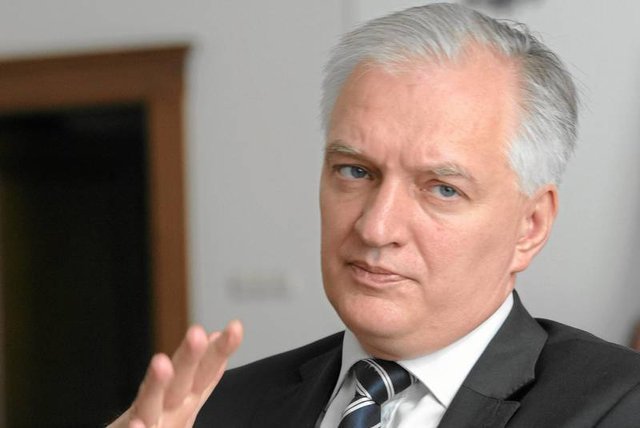 Wicepremier, minister nauki i szkolnictwa wyższego Jarosław Gowin w TVN24 tłumaczył się po oburzeniu, które wywołało ujawnienie, iż jego limuzyna parkowała na miejscu dla niepełnosprawnych.