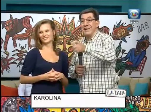 Karolina Marczewska podczas pracy w urugwajskiej telewizji.