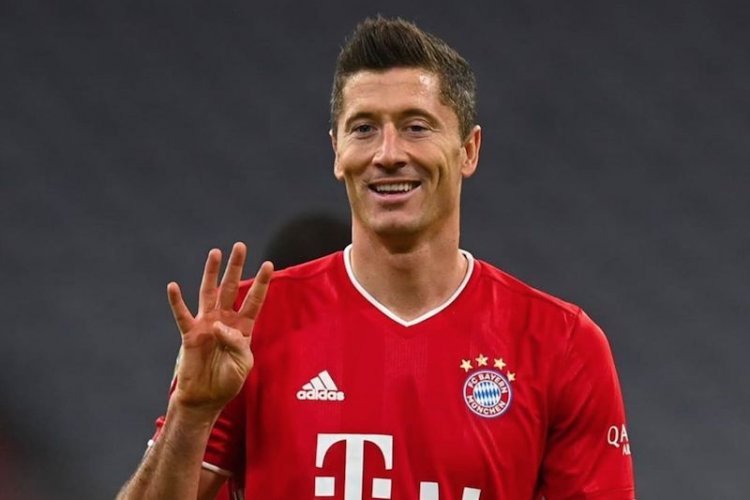 Lewandowski spotkał się z raperem Quebonafide.