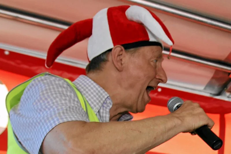 Andrzej Rosiewicz śpiewał, że gdy wygra PiS, czeka nas cud nad Wisłą? Chyba nie miał na myśli swojej piosenki na powitanie Donalda Trumpa.