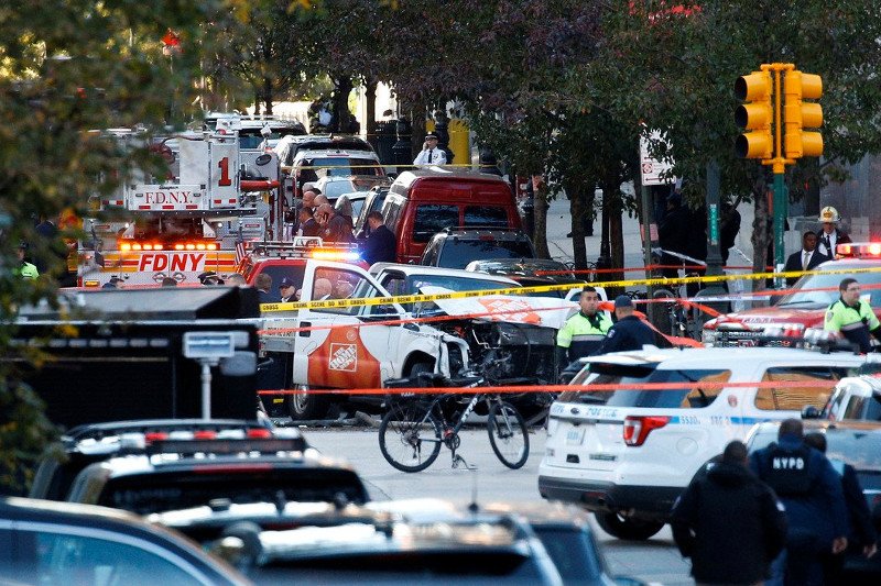 Atak terrorystyczny w Nowym Jorku. Sprawca tratował ludzi furgonetką.