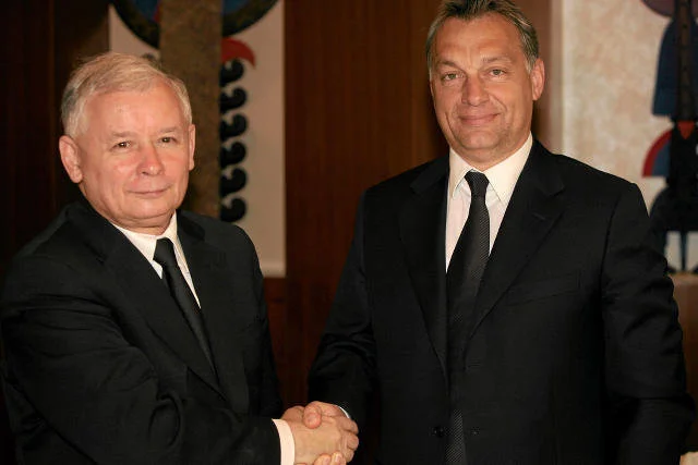 Kaczyński nieudolnym naśladowcą Orbana?