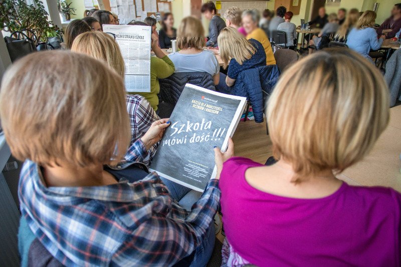 Nauczyciele muszą szukać sposobów na finansowe przetrwanie po zakończonym strajku.