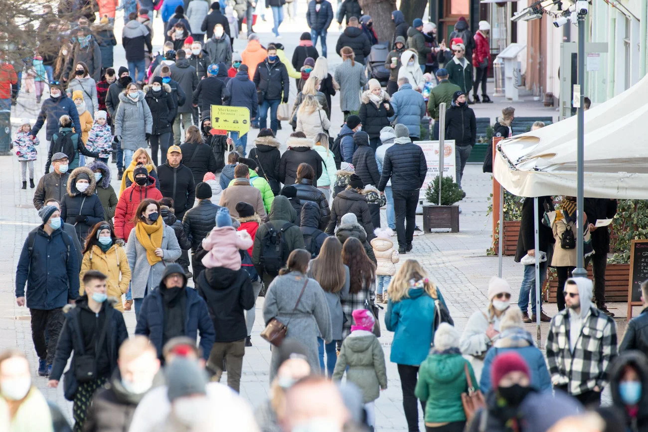 71 proc. respondentów ocenia warunki życia w Polsce jako szkodliwe dla zdrowia psychicznego – wynika z sondażu CBOS.