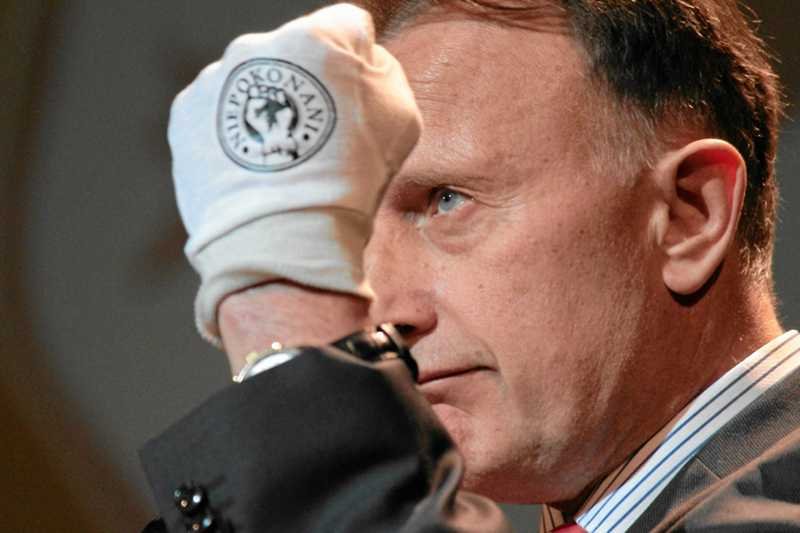 Niepokonani 2012. Pokonają system?