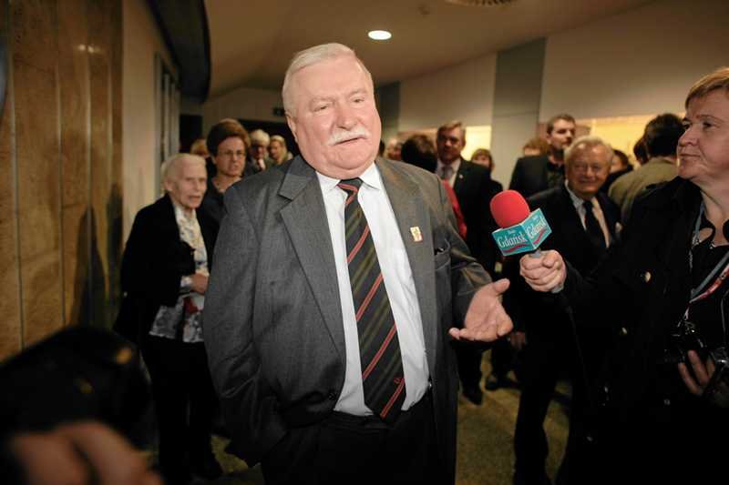 Lecha Wałęsy nie przekonują sondaże, które pokazują brak poparcia dla jego słów o homoseksualistach.