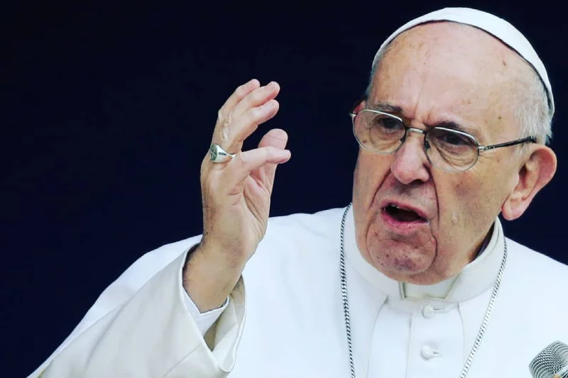 Papież Franciszek podda się szczepieniu na COVID-19 w przyszłym tygodniu.