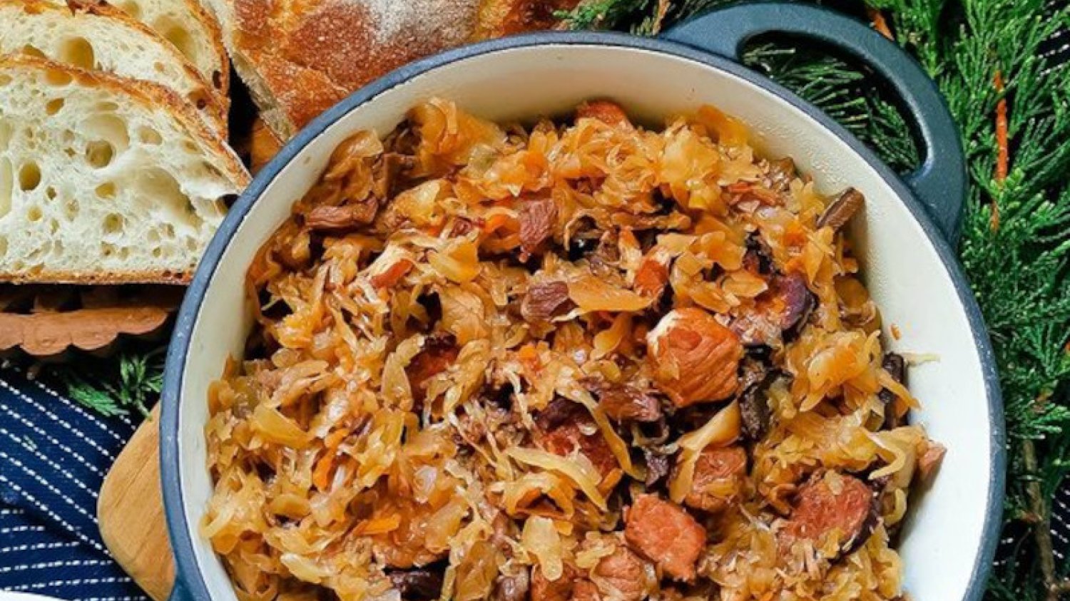 Te sposoby pomogą Ci uratować bigos.