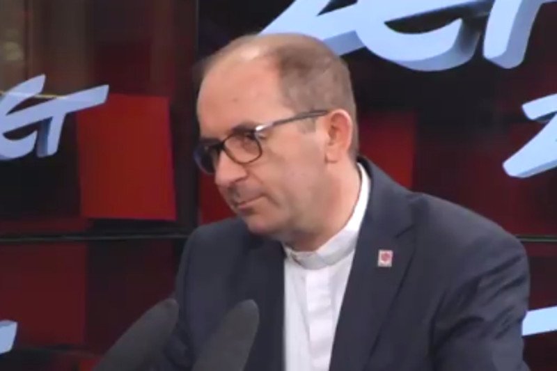 Ks. Marek Dec, zastępca dyrektora Caritasu powiedział, że przekazanie nagród ministrów nie było z nimi uzgadniane.