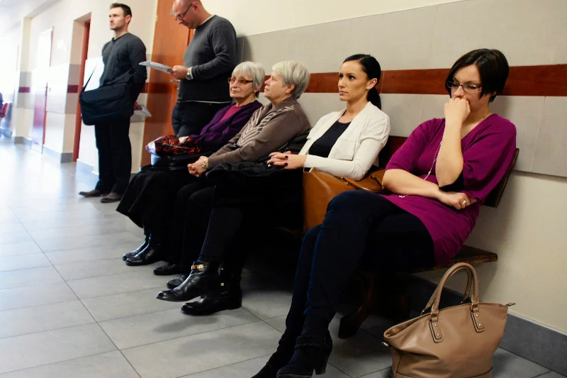 Czym mniej pieniędzy w systemie ochrony zdrowia, tym większe kolejki do lekarzy