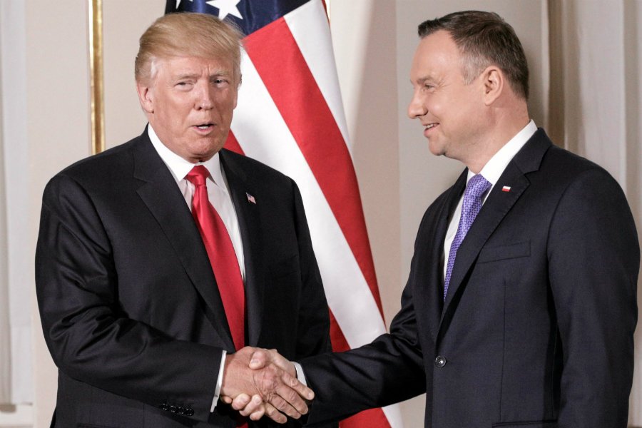 Amerykanista Zbigniew Lewicki nie zostawia suchej nitki na działaniach polskiej dyplomacji.