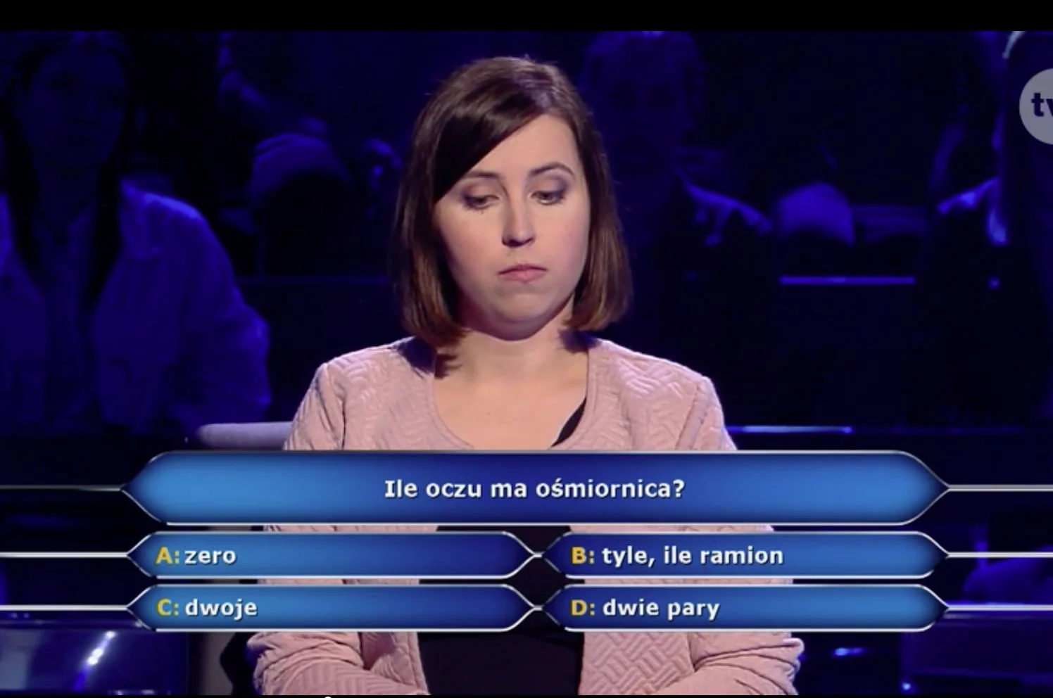 Przy pytaniu o ośmiornicę, pani Natalia musiała skorzystać z pomocy publiczności.