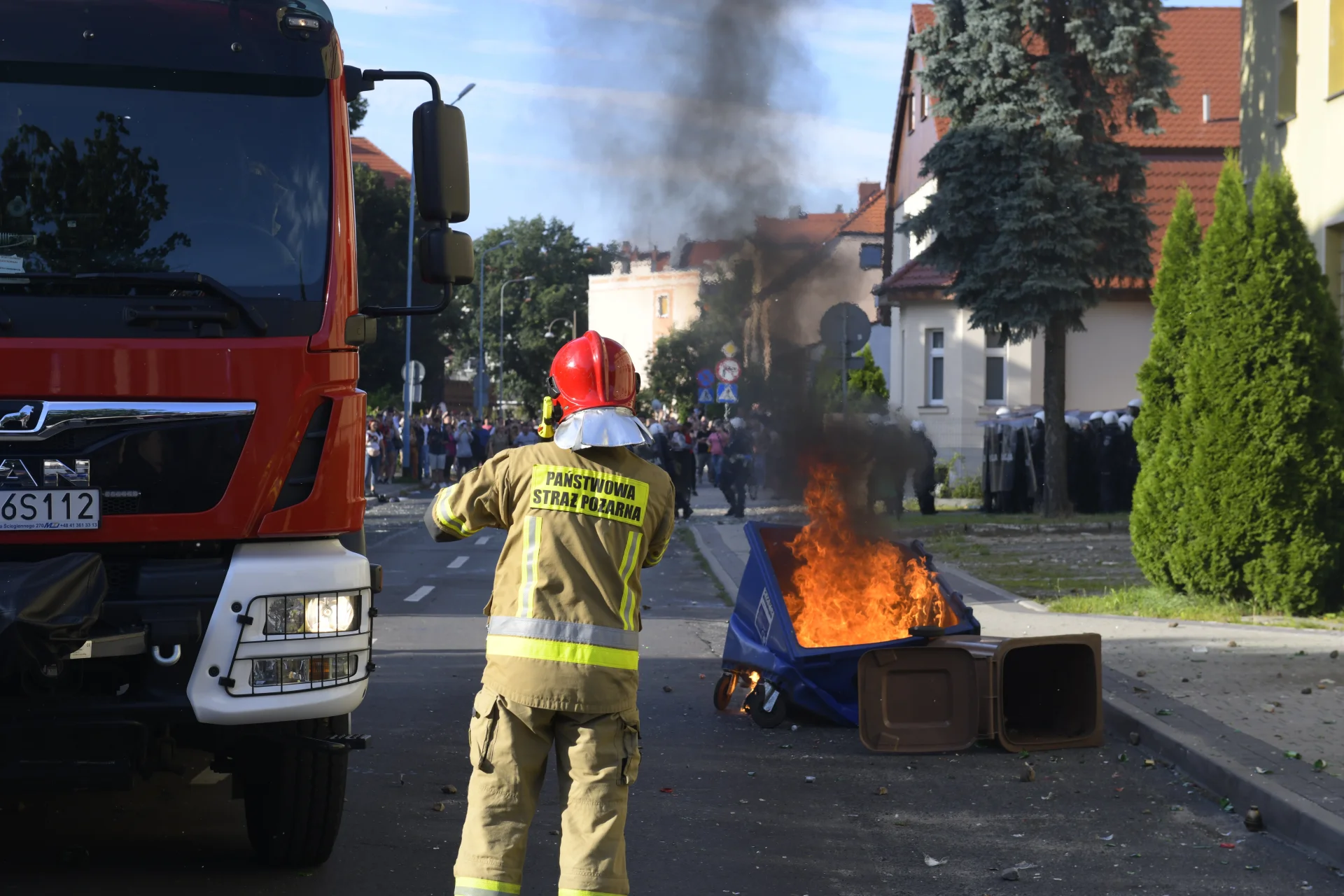 Policja zatrzymała w Lubinie ponad 40 osób. W mieście doszło do zamieszek po śmierci 34-latka w wyniku policyjnej interwencji.