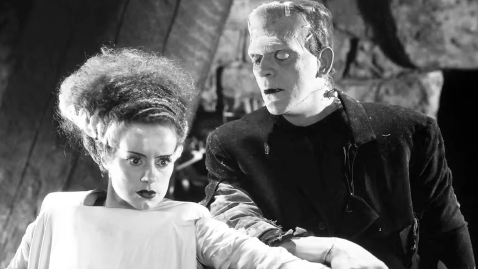 Elsa Lanchester i Boris Karloff w filmie "Narzeczona Frankensteina"