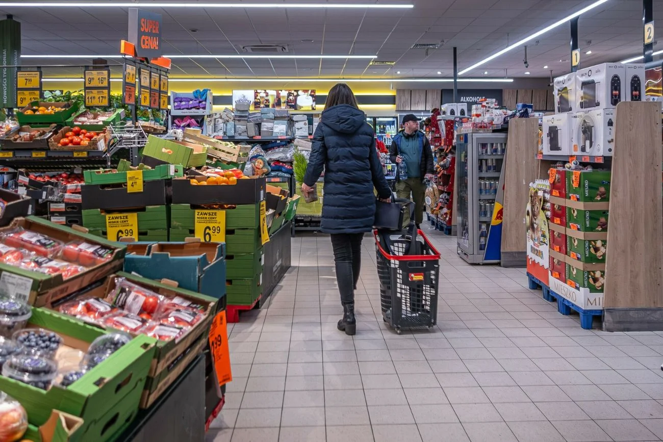 Masło wcale nie najdroższe. Na pierwsze miejsce wysunęły się warzywa. Ceny tych produktów przebiła nawet masło.
