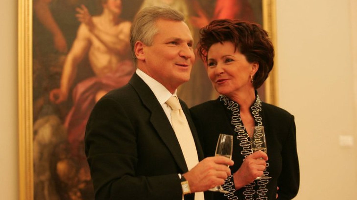 Były szef CBA jest zaskoczony ujawnieniem materiałów ze śledztwa ws. tzw. willi Kwaśniewskich.