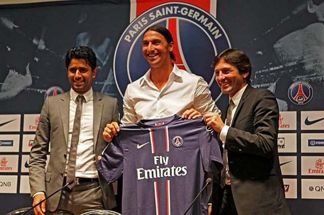 Zlatan Ibrahimovic zarabia w Paris Saint Germain 14 mln euro netto rocznie.