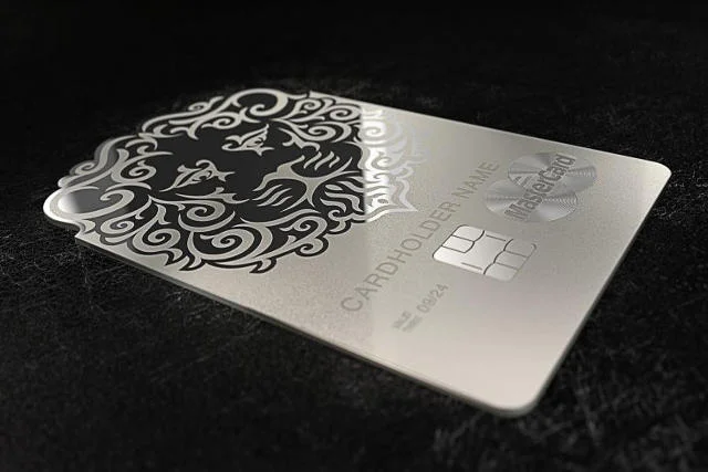 Master Key World Elite MasterCard, zdobywczyni nagród w designerskich konkursach.
