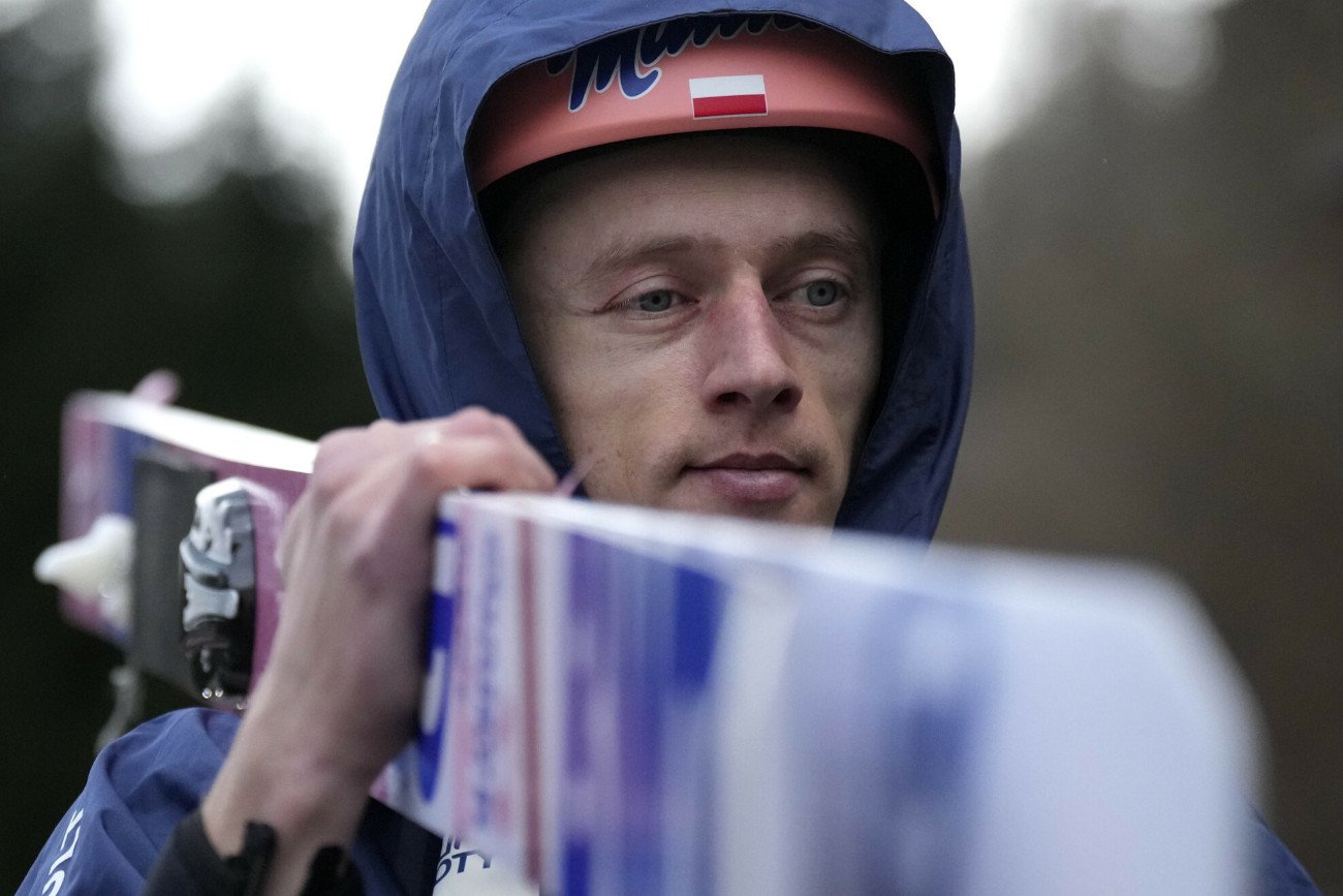 Dawid Kubacki niespodziewanie wycofał się z niedzielnego konkursu, który zamykał cykl norweskiego Raw Air.