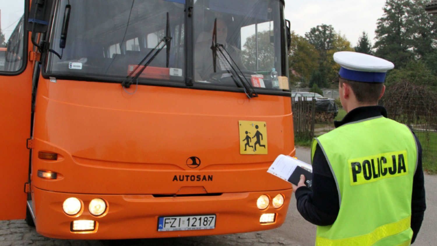 Kierowca autobusu uratował 13-latka dźgniętego nożem