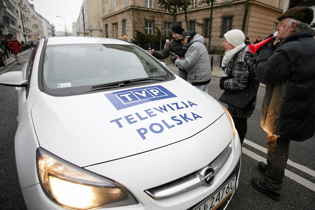 Demonstranci nie pozwolili na relację dziennikarzom TVP.