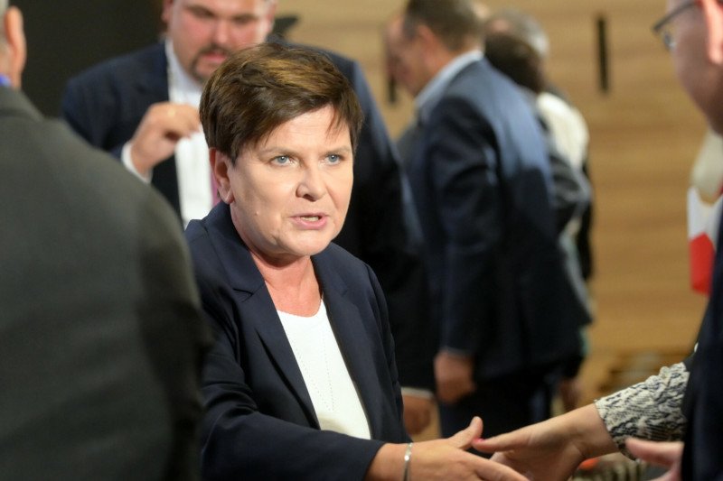 Darowizny na fundusze Szydło i Kopcińskiej. "System oligarchiczny"