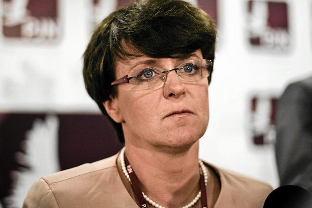 Twórcy Kampanii Przeciw Homofobii zarzucają minister edukacji Joannie Kluzik-Rostkowskiej, że niewystarczająco walczy z problemem edukacji w szkołach.