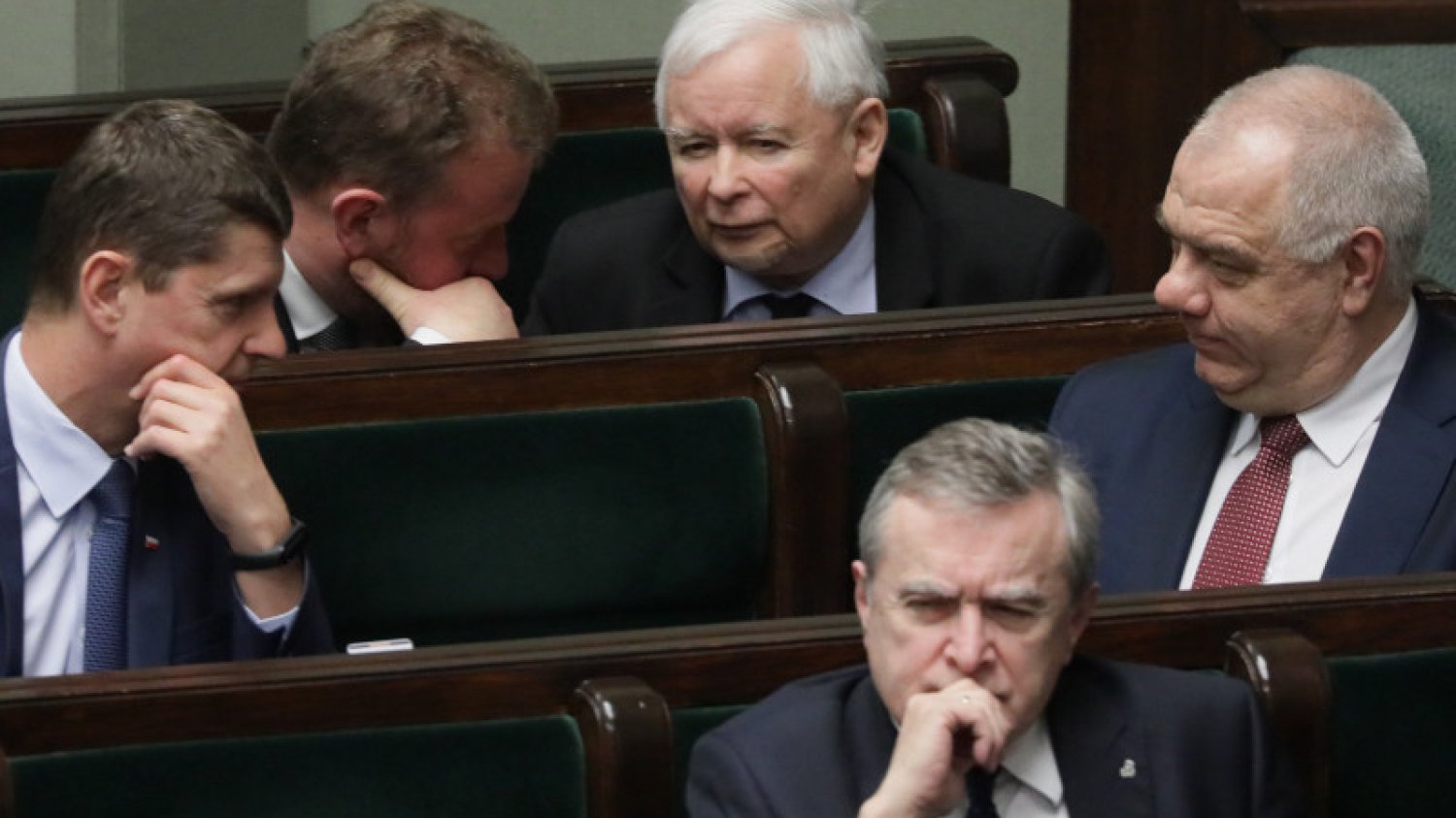 PiS chce wprowadzić do tzw. ustawy covidowej zmiany, które już dziś nazywane są "bezkarność plus".