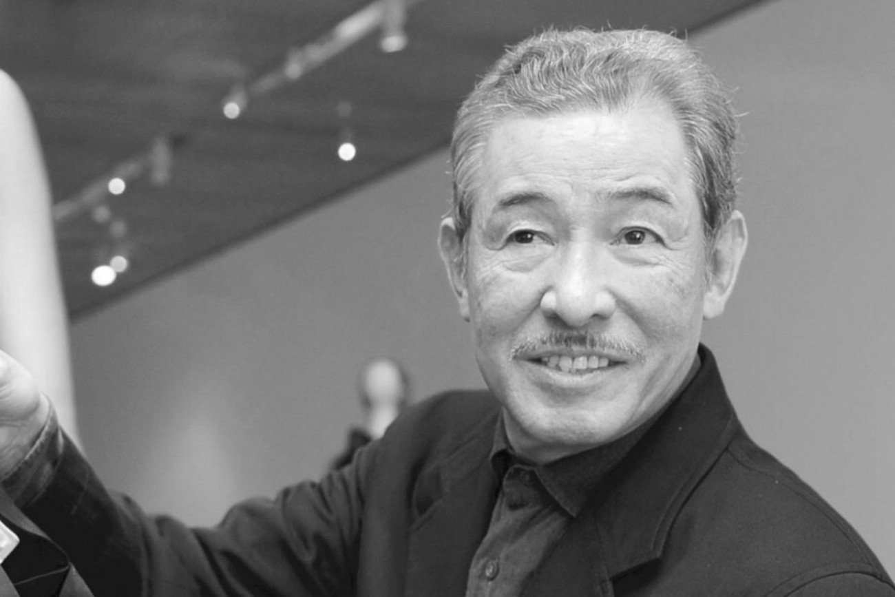 Projektant Issey Miyake nie żyje.