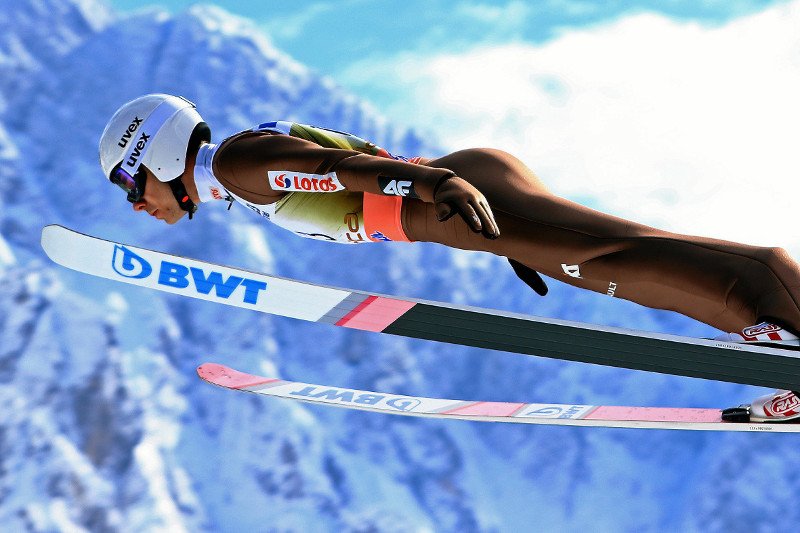 Polscy skoczkowie zakończyli ostatnie w tym sezonie zawody w skokach drużynowych w Planicy na czwartym miejscu.