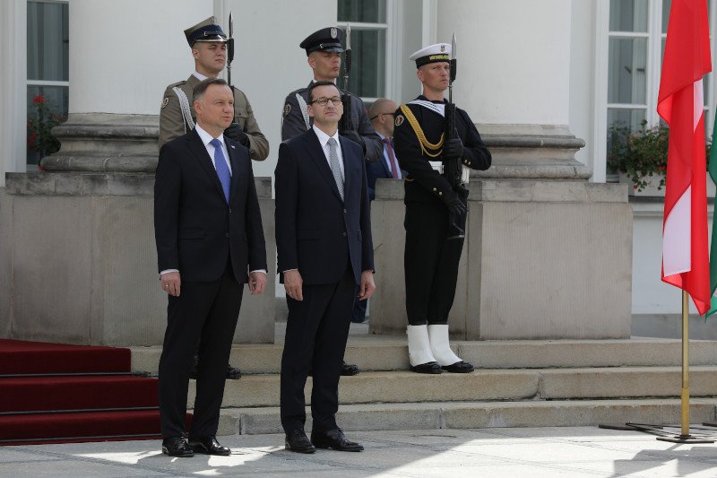 Na czele rankingu zaufania znaleźli się Andrzej Duda i Mateusz Morawiecki.