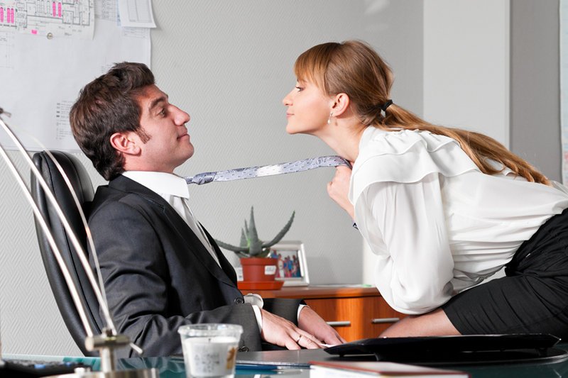 Komu wolno podrywać w pracy?