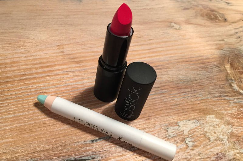 Piling w kredce i szminka do malowania ust. Pielęgnacja plus kolor, marki Melkior