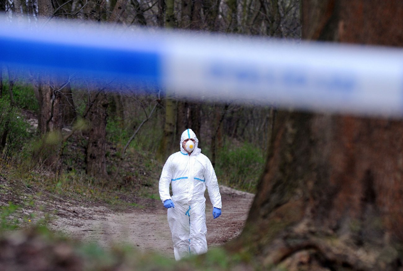 Szabda. Ujrzeli rozkładające się zwłoki dziecka. Rodzice z zarzutami.