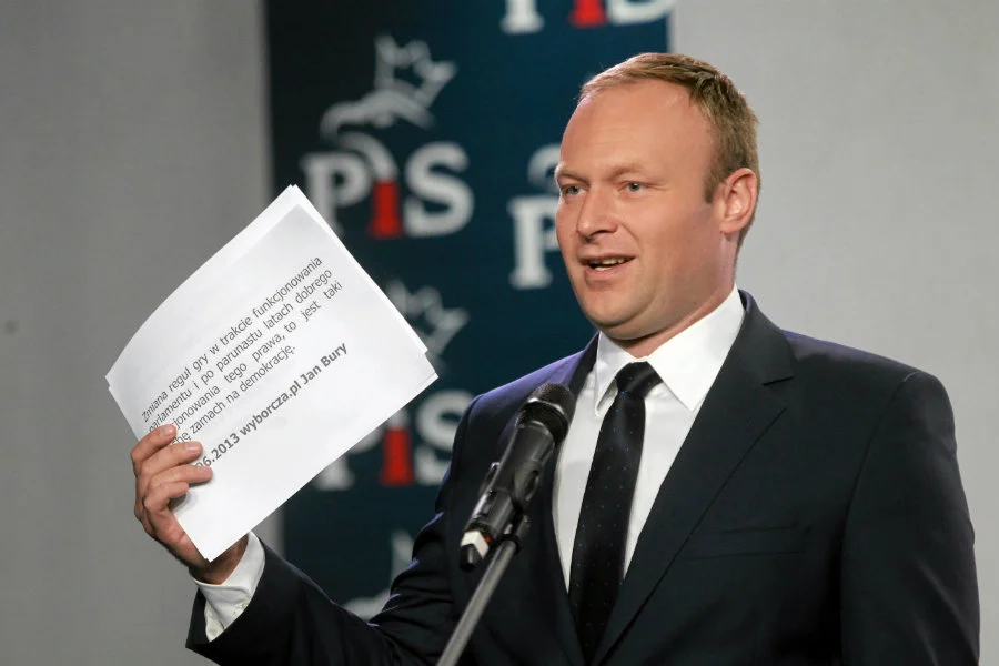 Marcin Mastalerek nazywa zachowanie PiS narkotyzowaniem się sondażami.