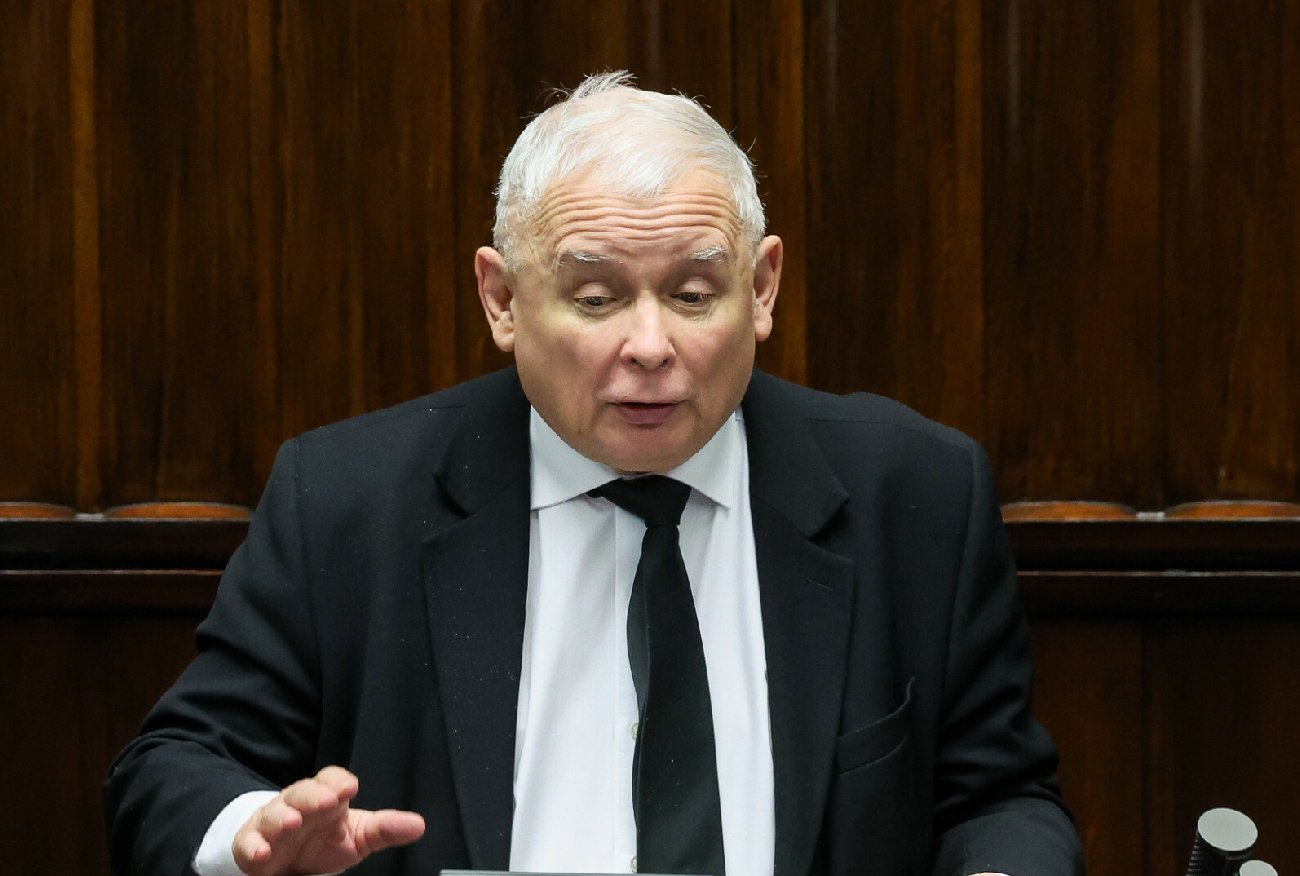 Sejm. Jarosław Kaczyński na mównicy. Zwrócił się do Kołodziejczaka.