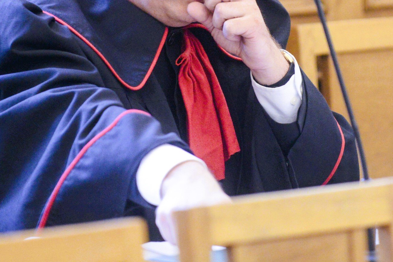 prokurator w sądzie, ilustracja