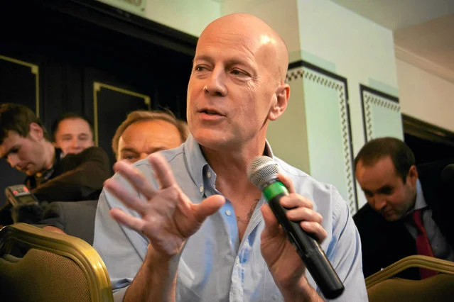 Nikt chyba nie ma wątpliwości, że Bruce Willis jest przystojnym facetem. Naprawdę nie ma znaczenia, że jest łysy.
